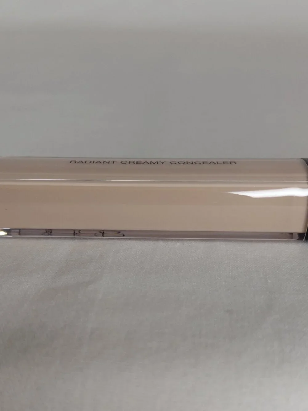 Nars Cosmetics - Radiant Creamy Concealer in Vanilla - L2